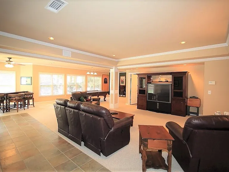1710 Sugarloaf Club Dr — Photo 36