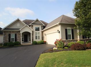 83 New Tudor Rd, Pittsford, NY 14534