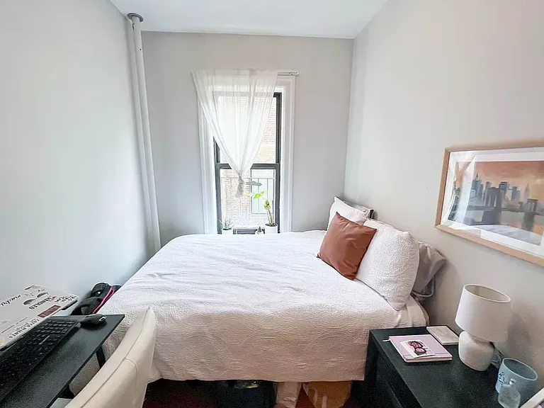 128 Thompson St #10 — Photo 2