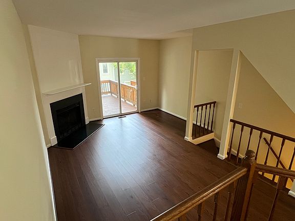 4th image of 11929 Redtree Way