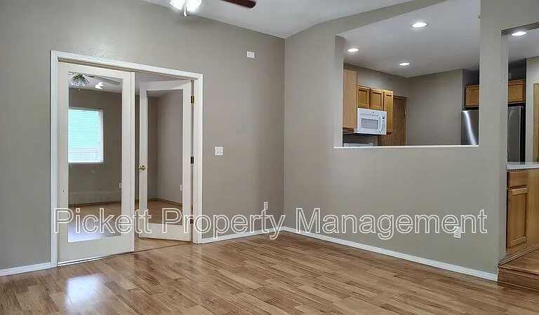 1108 NE Beaumont Ln — Photo 8