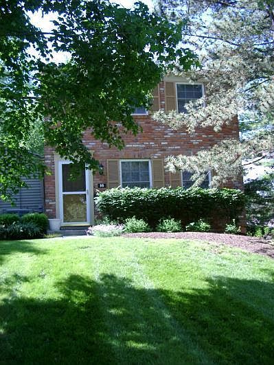 1st image of 16 Applewood Dr