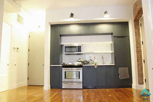 Rented by EXR | media 55