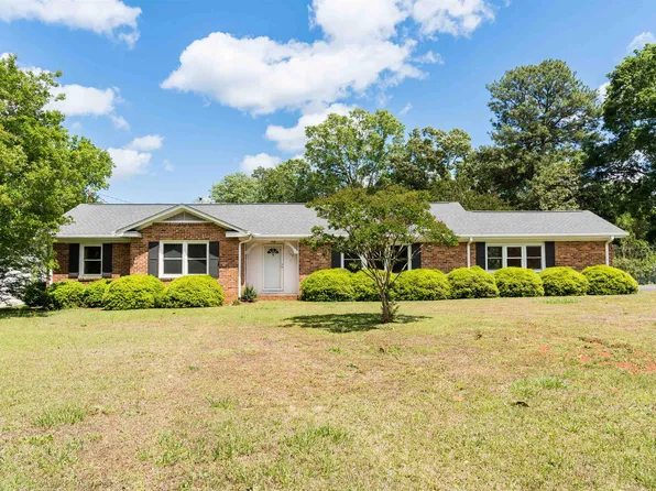 368 Fairlane Dr, Spartanburg, SC 29307