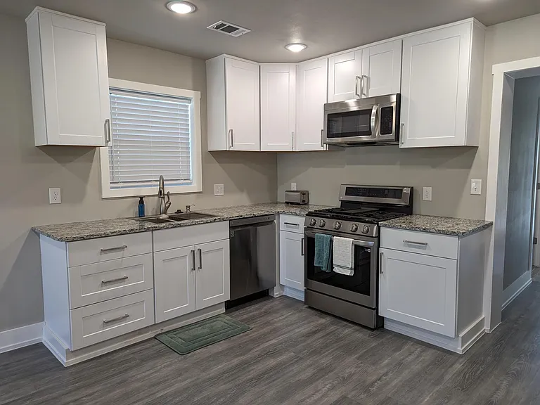 2041 W Intendencia St — Photo 4