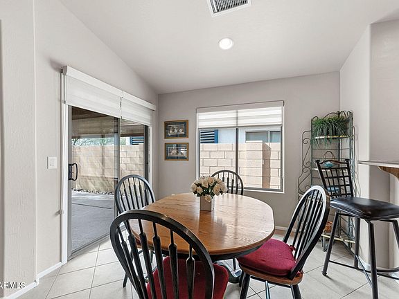 5th image of 44357 W CYPRESS Lane