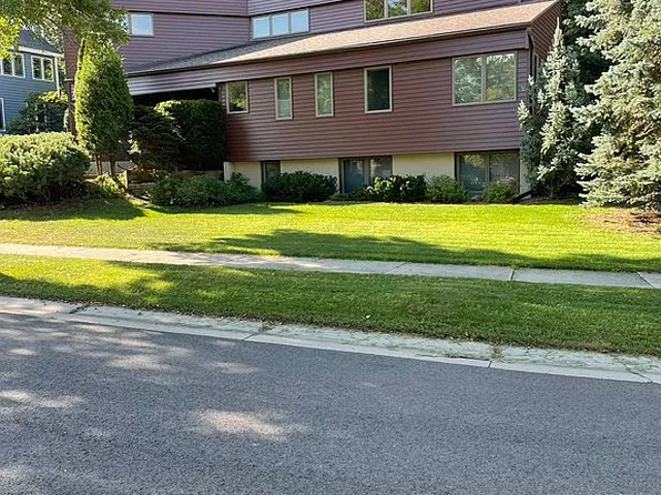 1409 Woodland Dr SW, Rochester, MN 55902