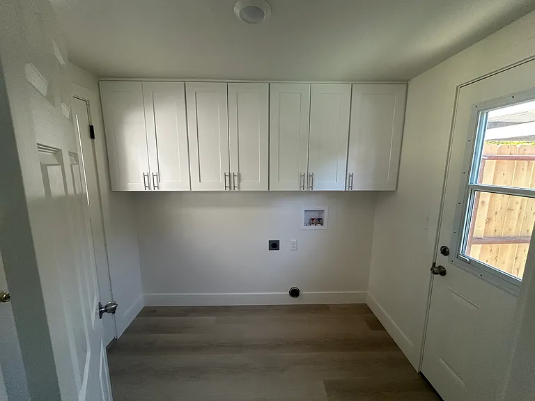 6335 N Pershing Ave — Photo 2