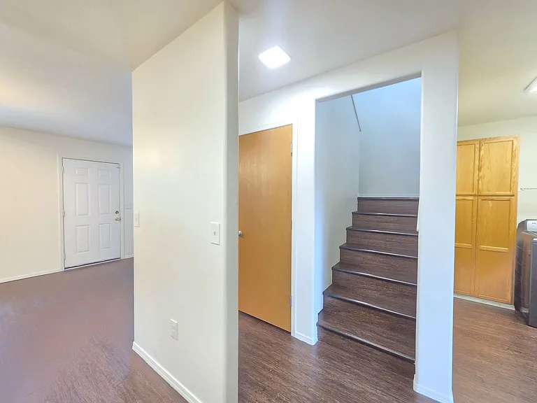 407 E 8th Ave — Photo 39