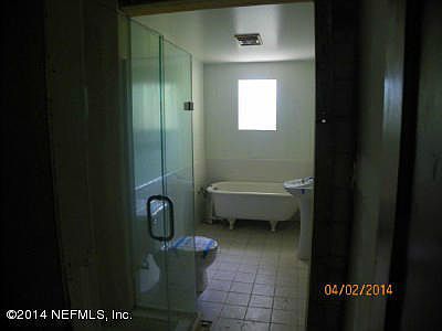 3rd image of 5400 Windermere Dr
