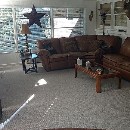 15x24 den new carpet, blinds