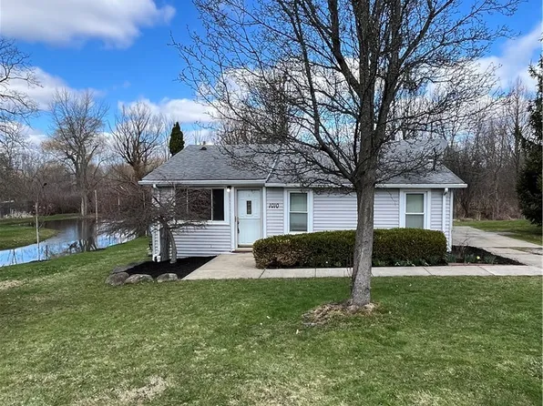 1010 Moneta Ave, Aurora, OH 44202