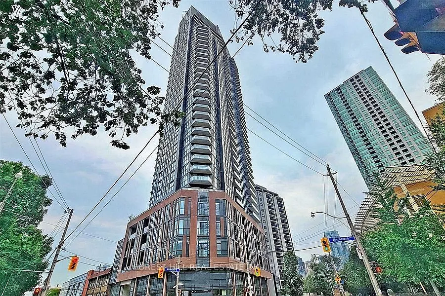 159 Wellesley St E #1403