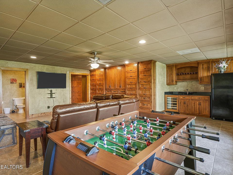 46th image of 430 Sugar Cove Way