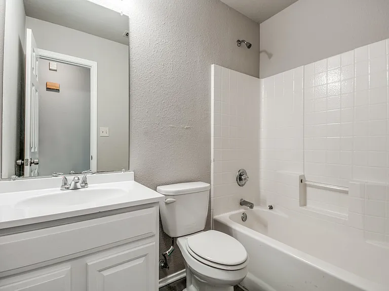 610 Lonestar Park Ln — Photo 7