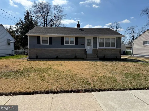 500 W Charles St, Palmyra, NJ 08065