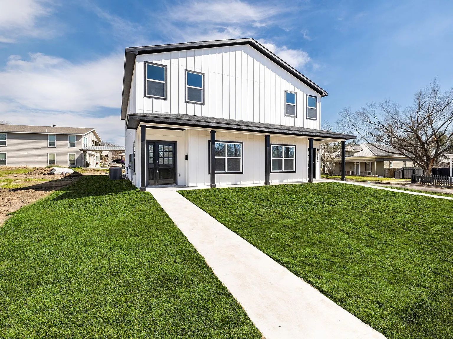 3 bed, 2.5 bath, 1480 sqft, $1,995 — Photo 1