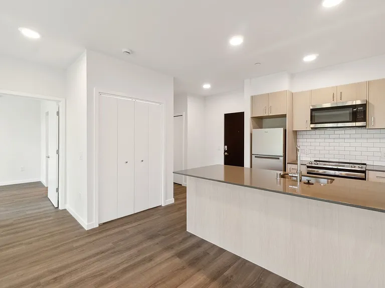 Plaid Apartments — Photo 39