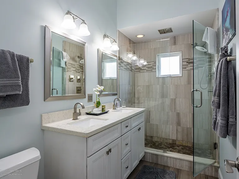 416 Louisa St — Photo 15