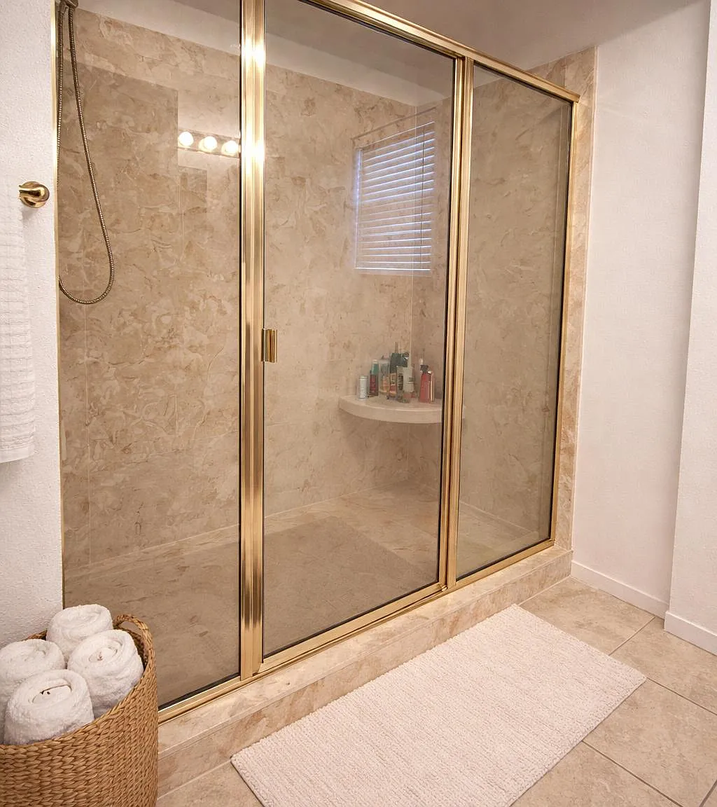 4 bed, 2.5 bath, 2297 sqft, $884 — Photo 3