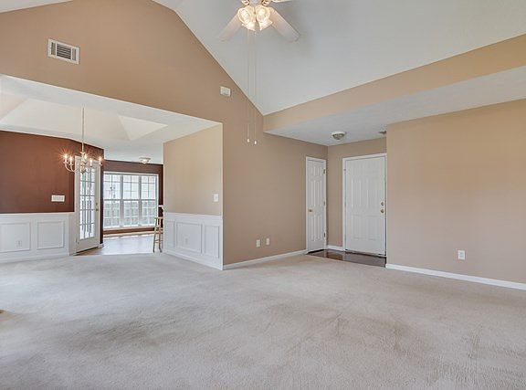5th image of 162 Royal Pine Dr