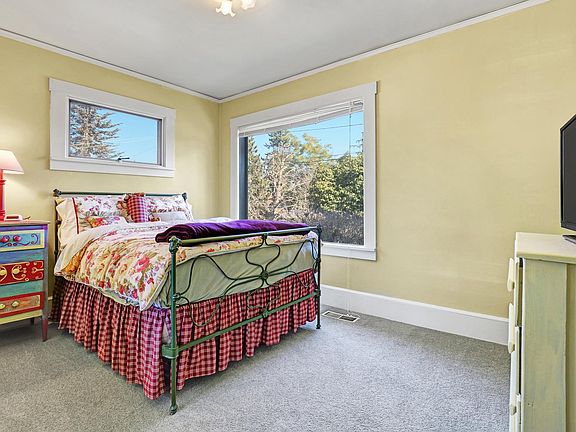 5th image of 10707 N Park Ave N