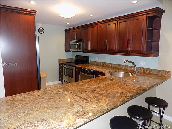 2nd image of 3100 N Palm Aire Dr APT 601