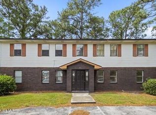 110 Ravenwood Dr APT C, Jacksonville, NC 28546