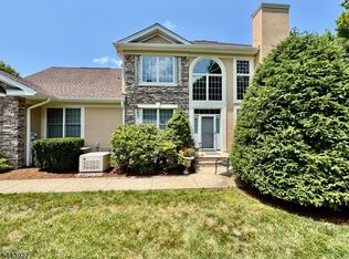 7 Dickerson Ct, Chester, NJ 07930