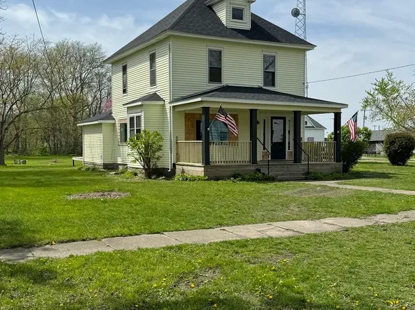 568 N 4th St, Sheldon, IL 60966