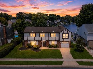 35 Neptune Dr, Joppa, MD 21085