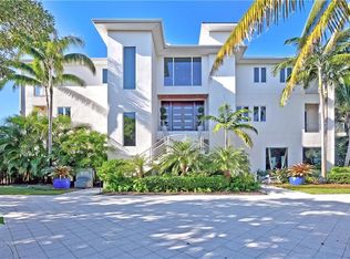 8448 Sanderling Rd, Sarasota, FL 34242