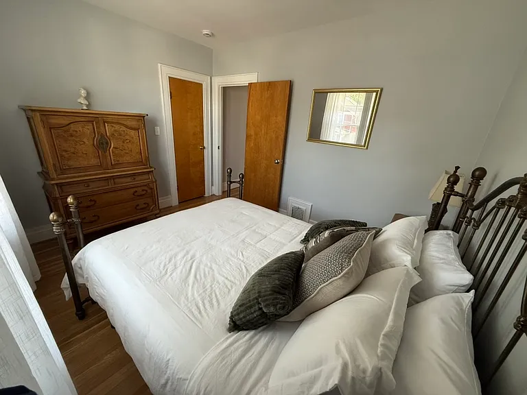 1804 Storrs Ave — Photo 28