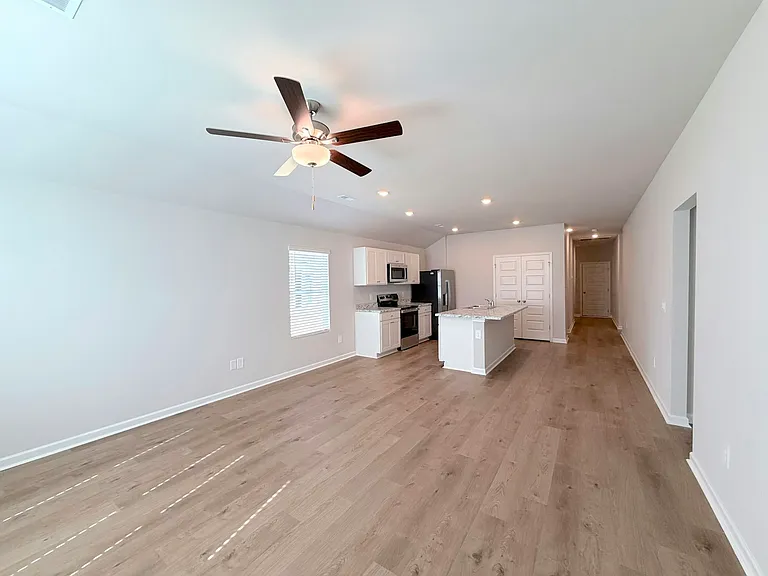 128 Challenger Way — Photo 11