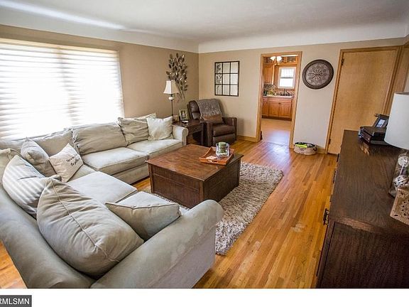 4th image of 856 7th Ave S