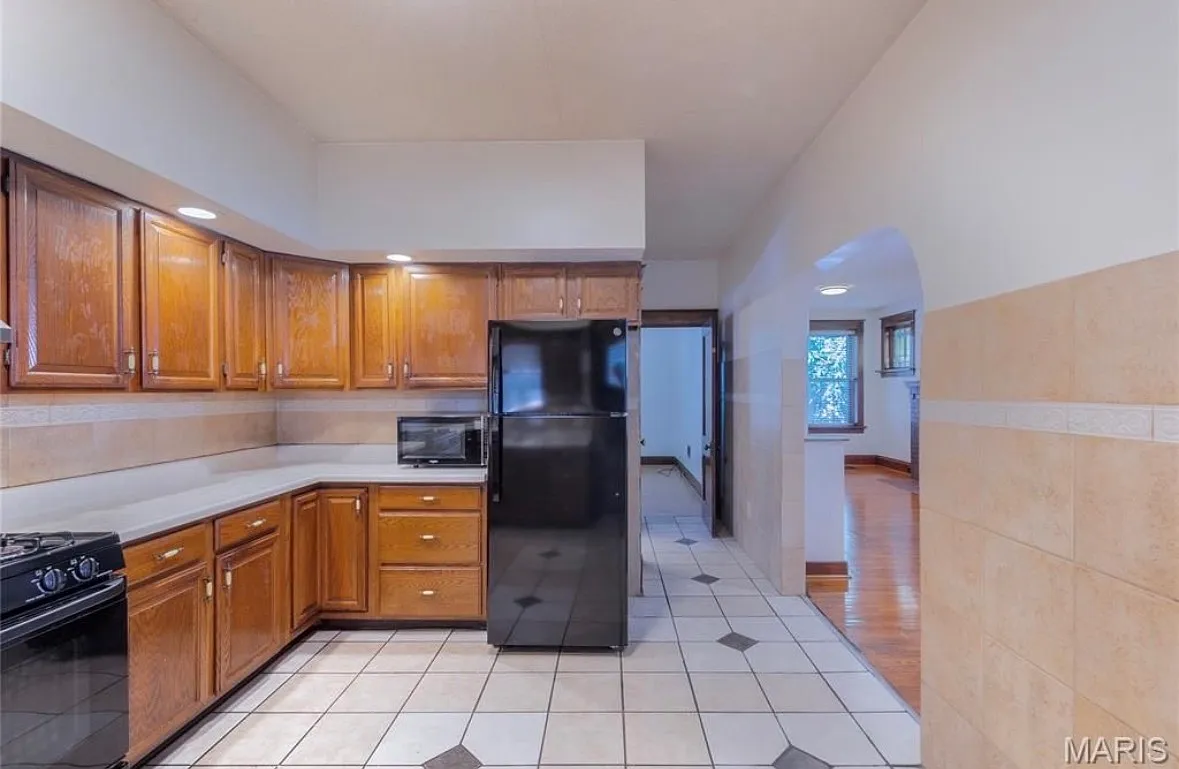 1 bed, 833 sqft, $1,200 — Photo 1