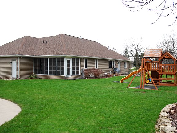 Backyard, 3 Season's Room