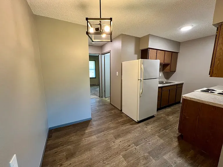 501 S Cedar St #6 — Photo 4