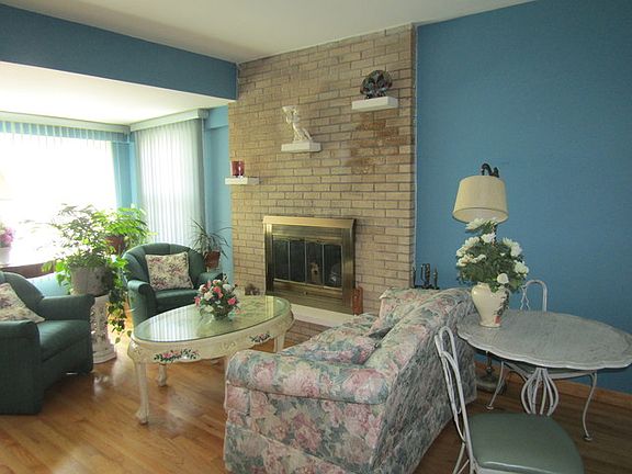4th image of 2147 N 73rd Ave