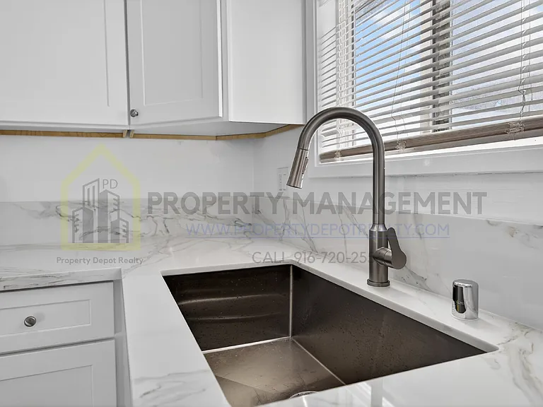2205 15th Ave #1 — Photo 12