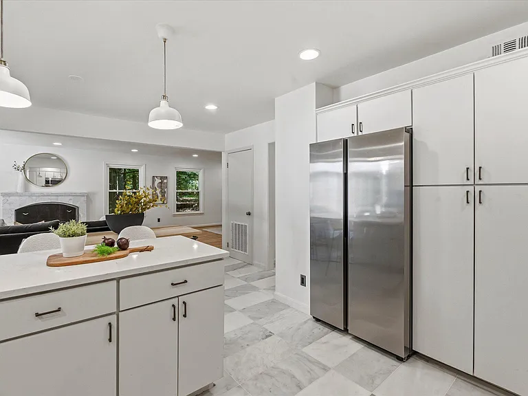 11120 Deborah Dr — Photo 17