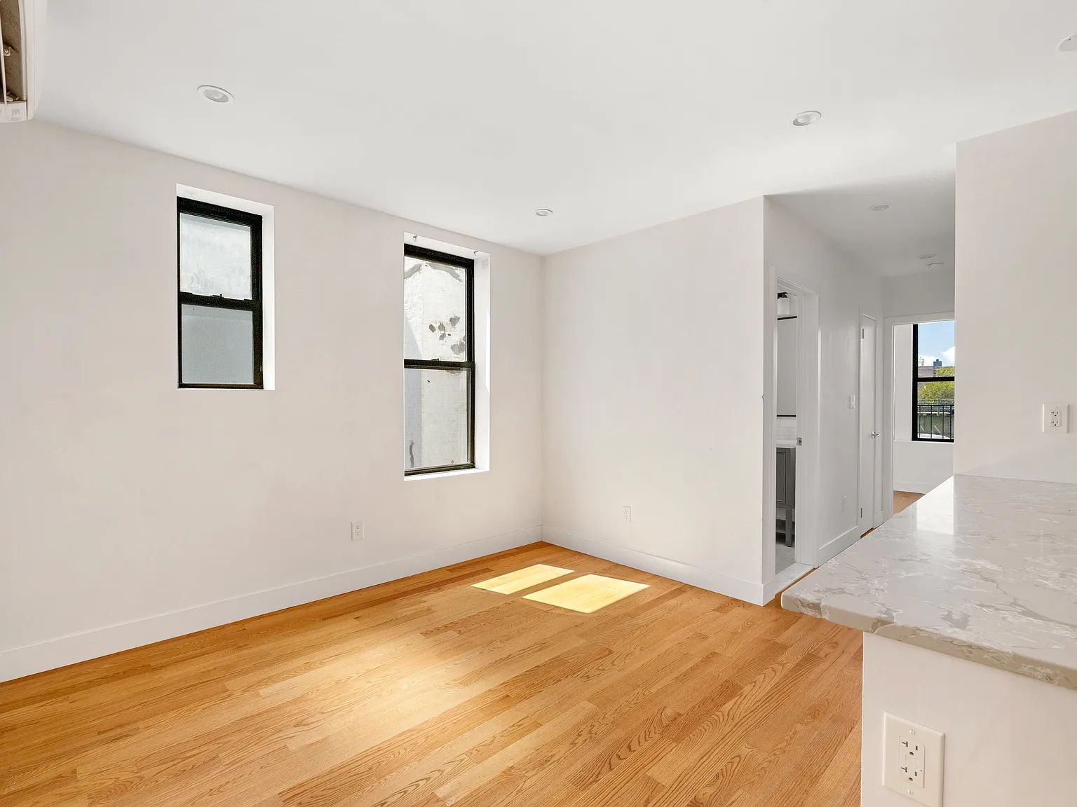 34-44 32nd Street — Photo 2