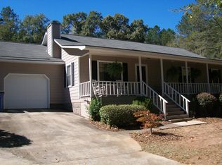 215 N Linton Forest Dr, Sandersville, GA 31082