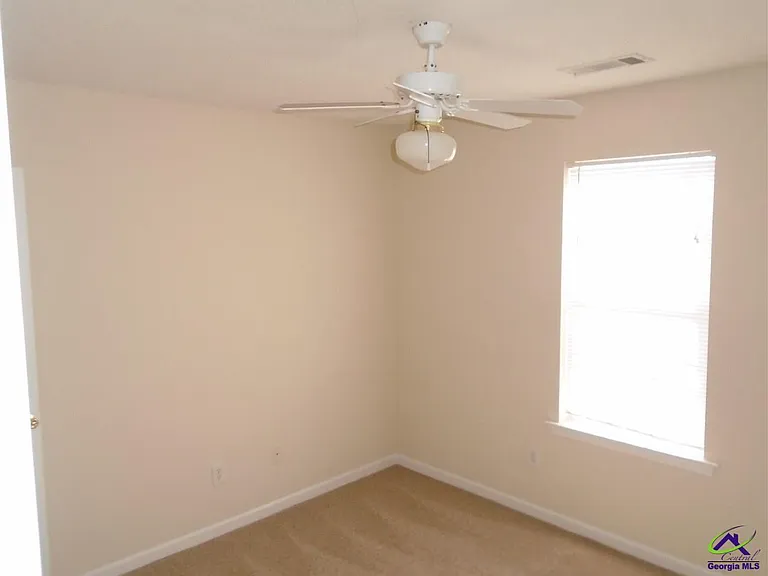 120 Chadwyck Cir — Photo 3