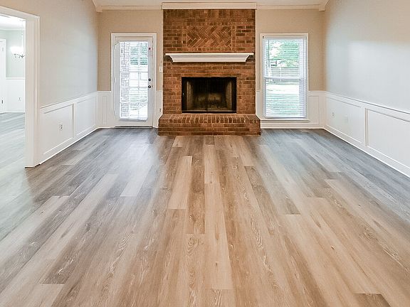 3rd image of 8431 Timber Creek Dr