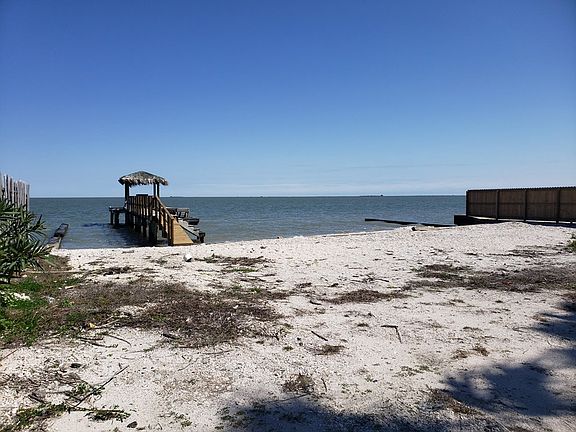 3rd image of 1836 Bay Shore Dr