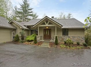 205 Shadybrook Trl, Hendersonville, NC 28739