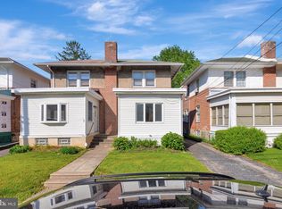 220 Blunston Ave, Collingdale, PA 19023