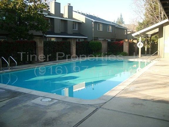 2nd image of 4322 Greenholme Dr APT 39