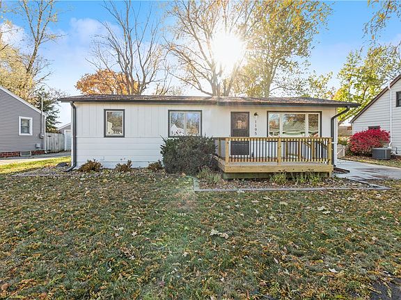 5th image of 1195 SW Fehn Dr
